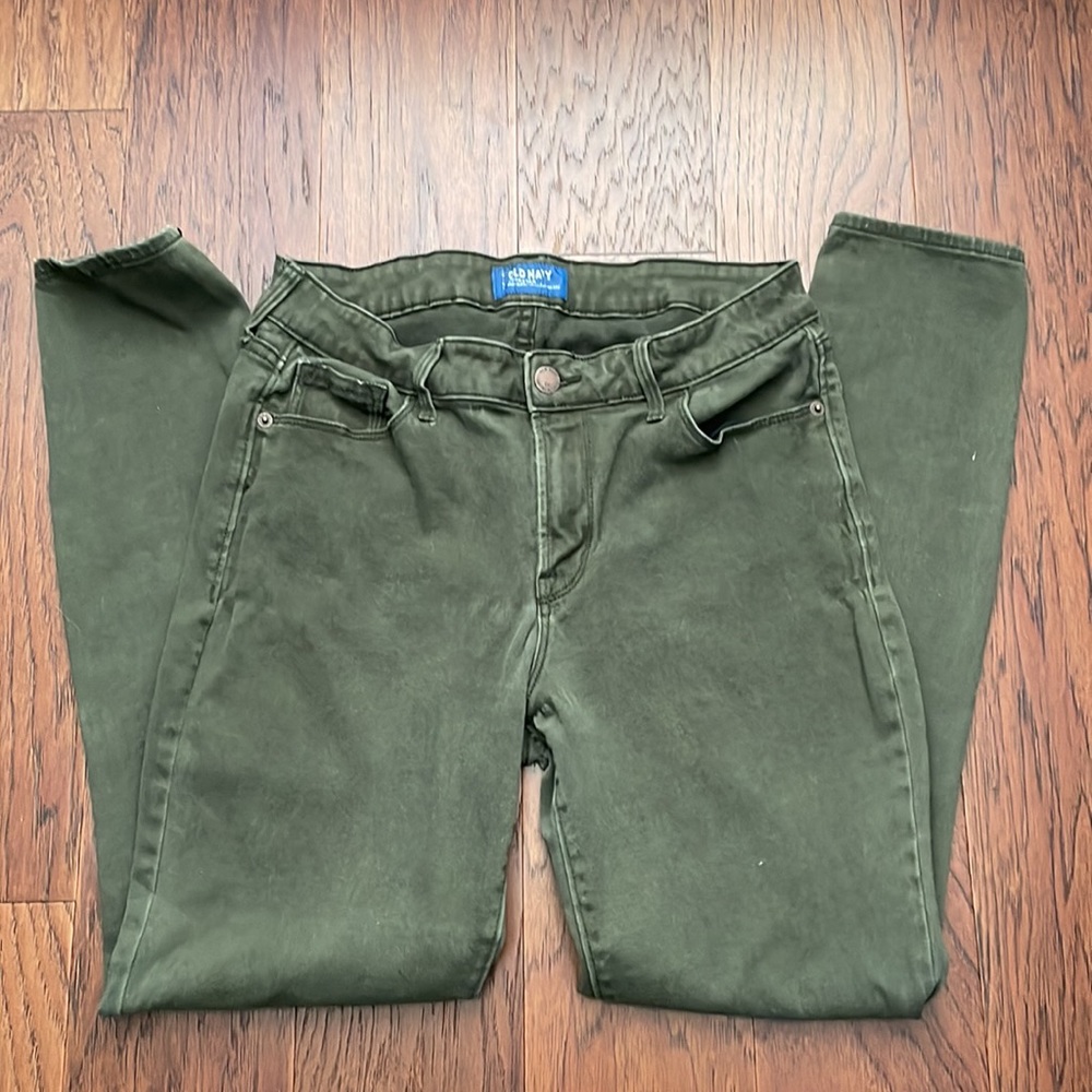 Old Navy Olive Skinny Jeans - Picture 8 of 8